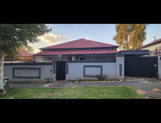 6 BEDROOM HOUSE FOR SALE IN TURFFONTEIN